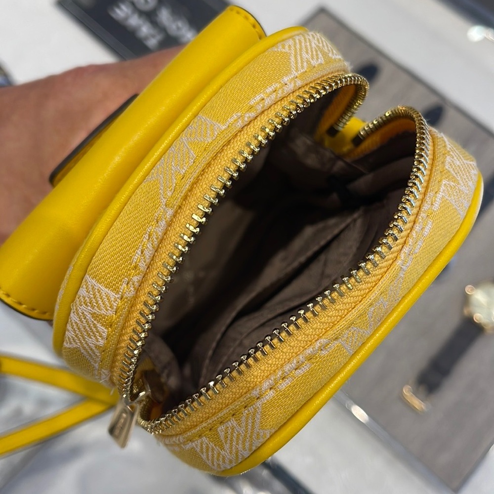 Michael Kors Sloan Editor Small Phone Logo Jacquard Crossbody
Butter Multi - Picture 6 of 16